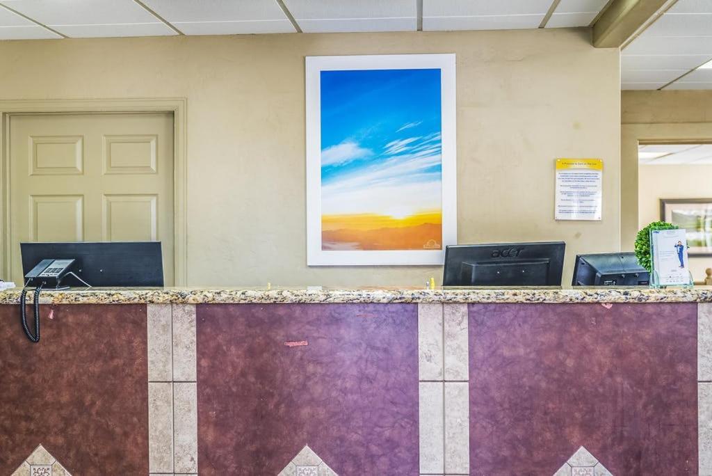 Hotel Days By Wyndham Montrose