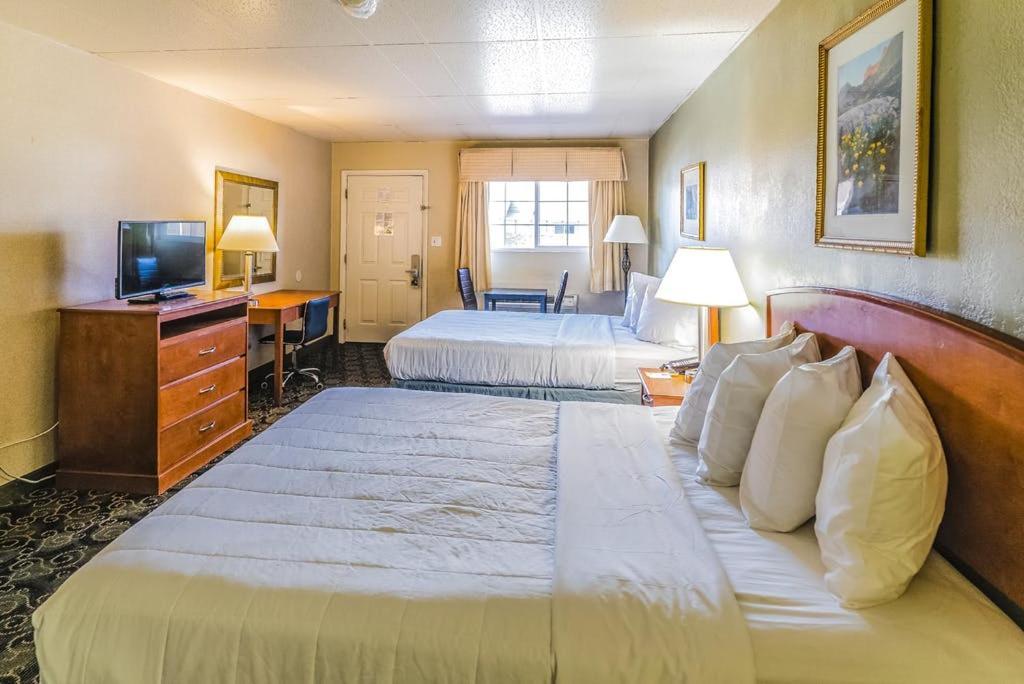 Days By Wyndham Hotel 3*