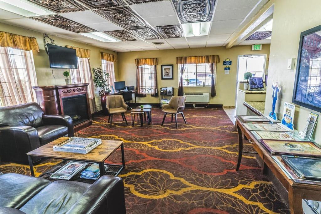 Days By Wyndham Hotel Montrose